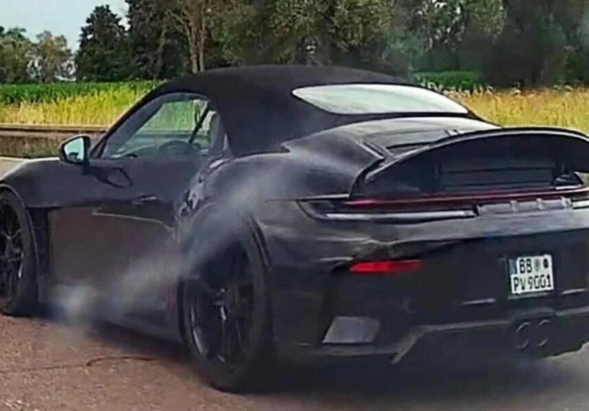 Porsche 911 GT3 Cabriolet could be unveiled on December 12