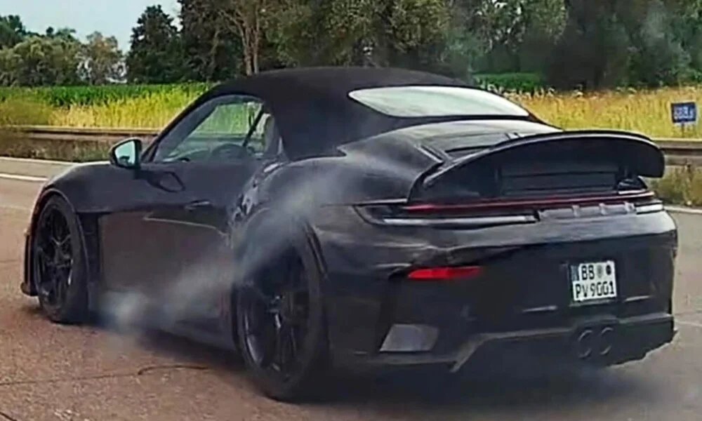 Porsche 911 GT3 Cabriolet could be unveiled on December 12